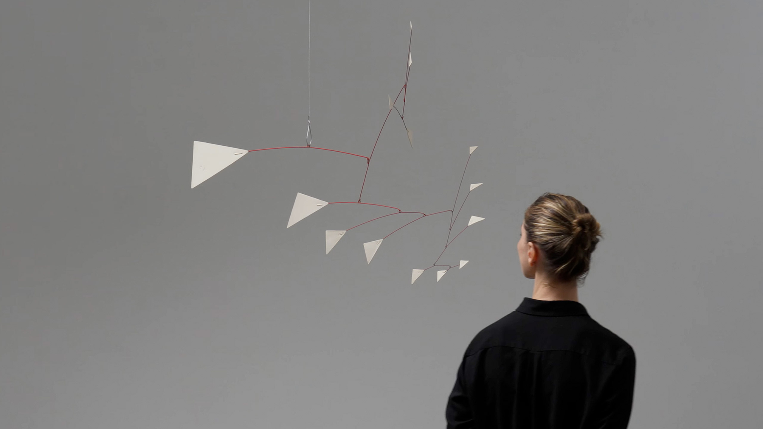 Alexander Calder 'Little White' - Video Production for White Cube